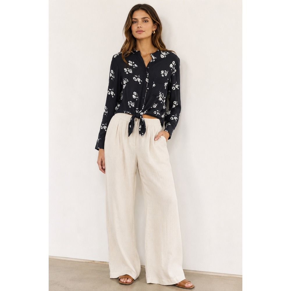 Rails Rowena Button Down Top Womens Medium Navy Floral Tie Front Coastal Blouse